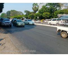 SH16-002476,Near Seik Pyo Yay Bus Stop Area,Kamaryut Townshipတြင္လံုးခ်င္းအိမ္ေရာင္းရန္ရွိသည္။